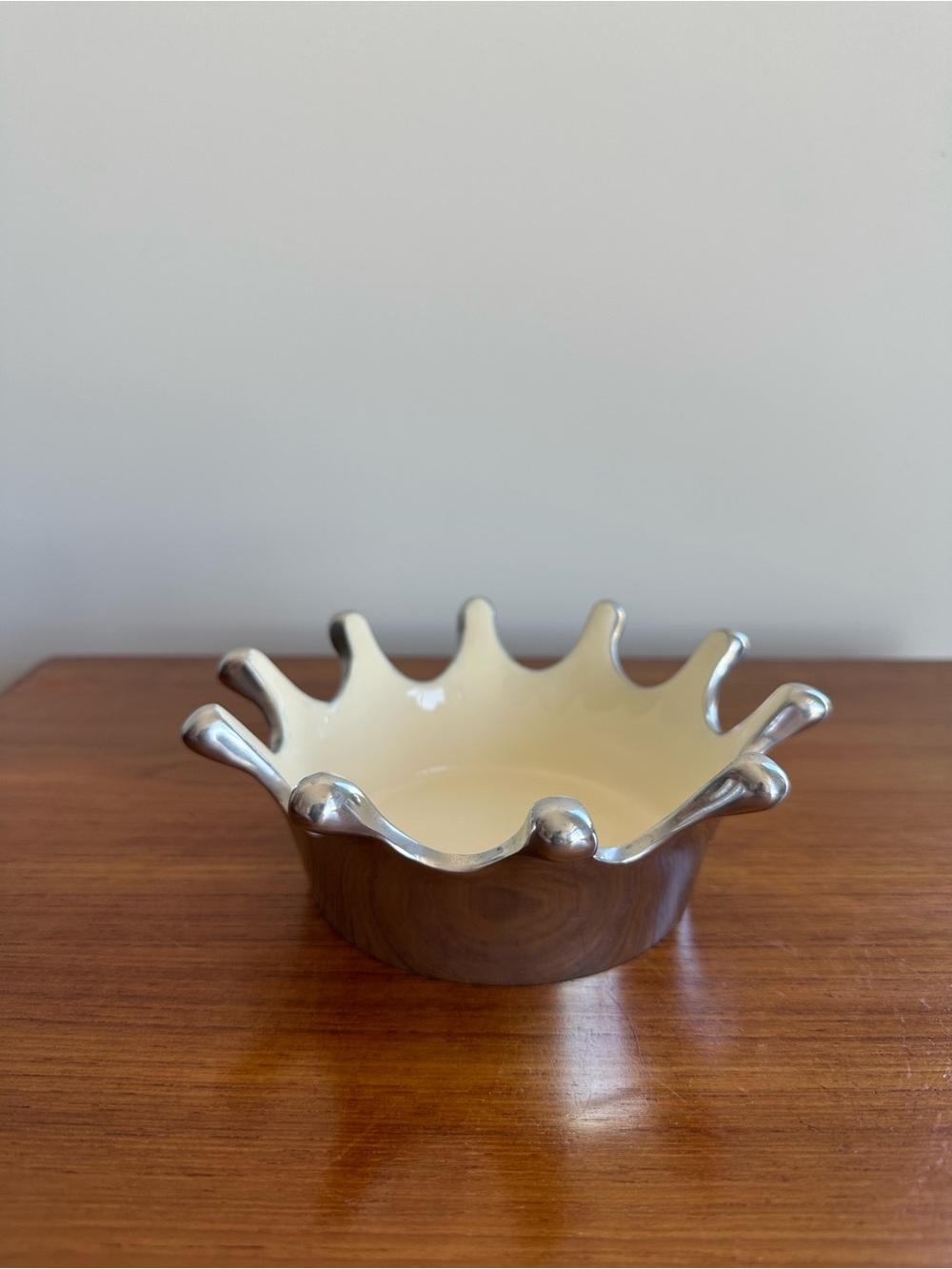 Iconic Lunares San Francisco Splash Crown Bowl -Silver Aluminum and White Enamel